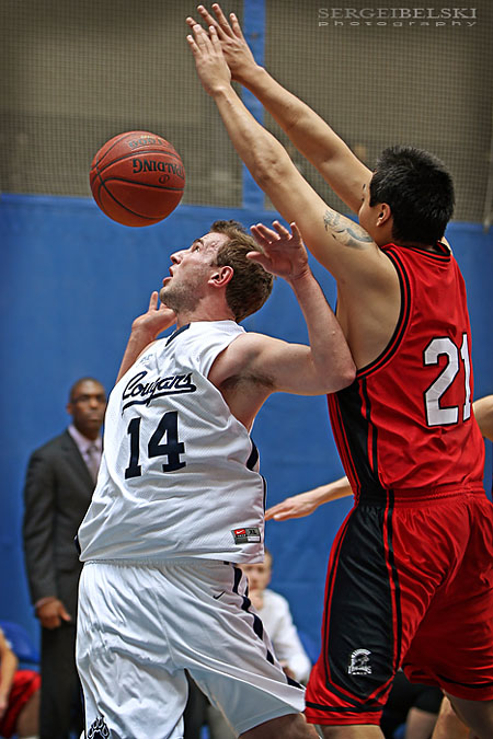 calgary sports photographer mount royal university basketball photo