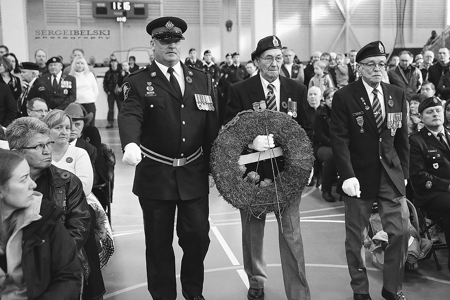 remembrance day ceremony for city of airdrie event photographer sergei belski photo